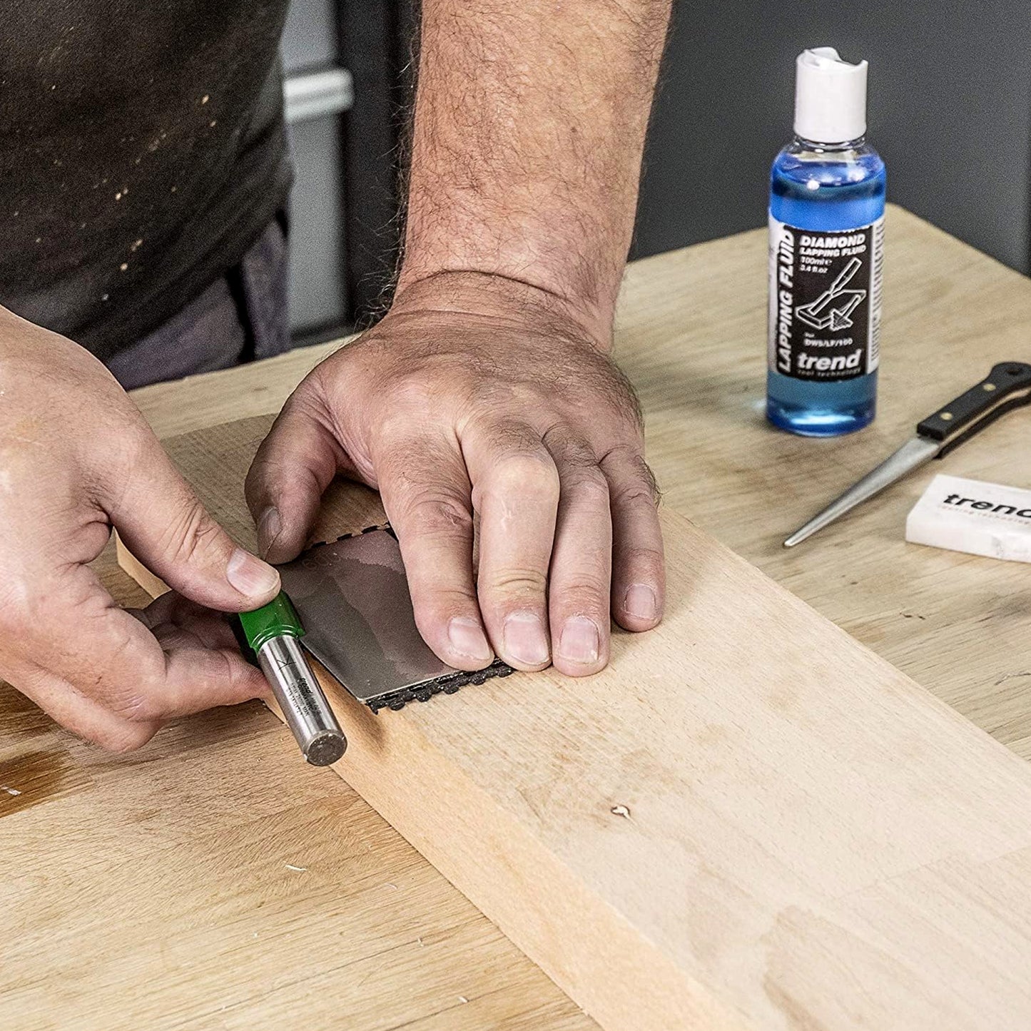 Trend Sharpening Whetstone Kit with File and Cleaning Block DWS/KIT/C Sharpening a Router Cutter Bit