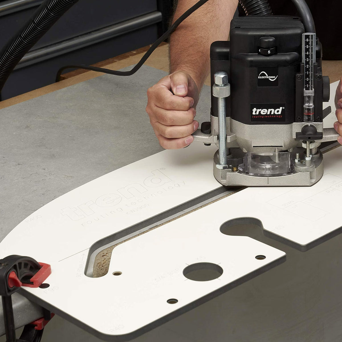 TREND Professional Kitchen Worktop Jig 900mm KWJ900 Using Router to Cut Worktop